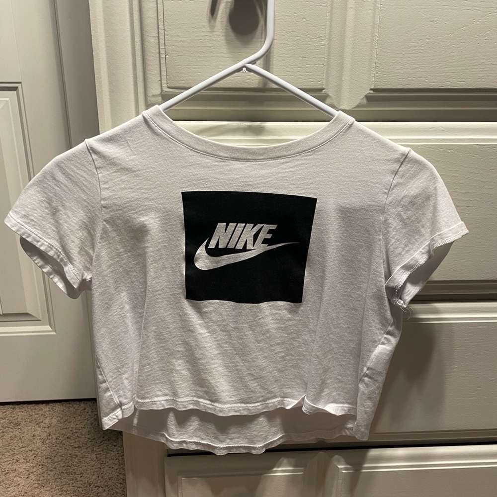 Nike Crop Top